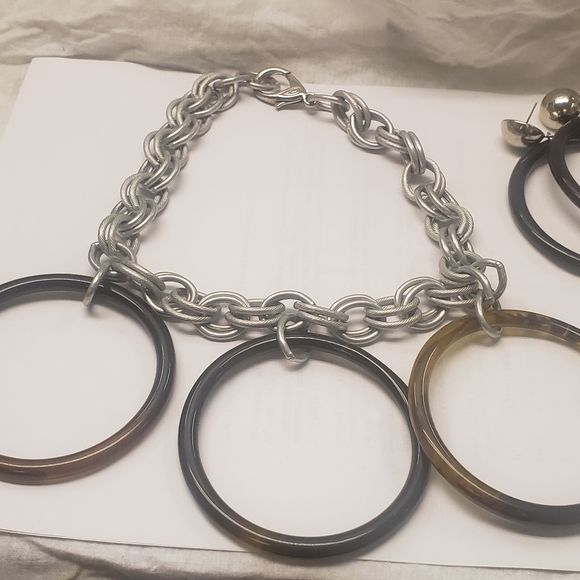 Jewelry - Picture 2 of 3